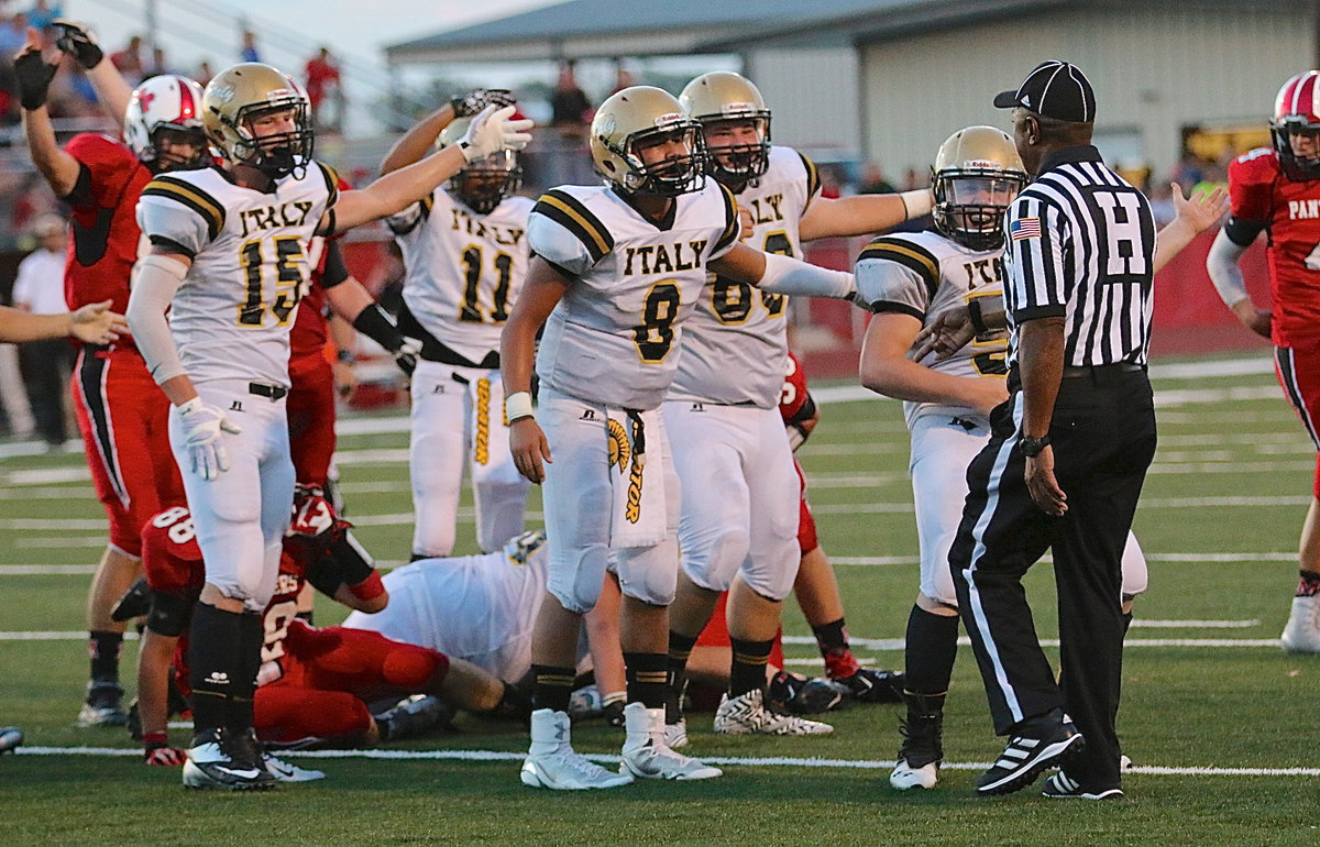 Image: Gladiators Cody Boyd(15), Fabian Cortez(11), Joe Celis(8), John Byers(60) and John Escamilla(50) try to convince the referee that he is wrong again…to no avail.