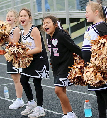 Image: IYAA A-team cheerleaders are making some noise on the sideline.
