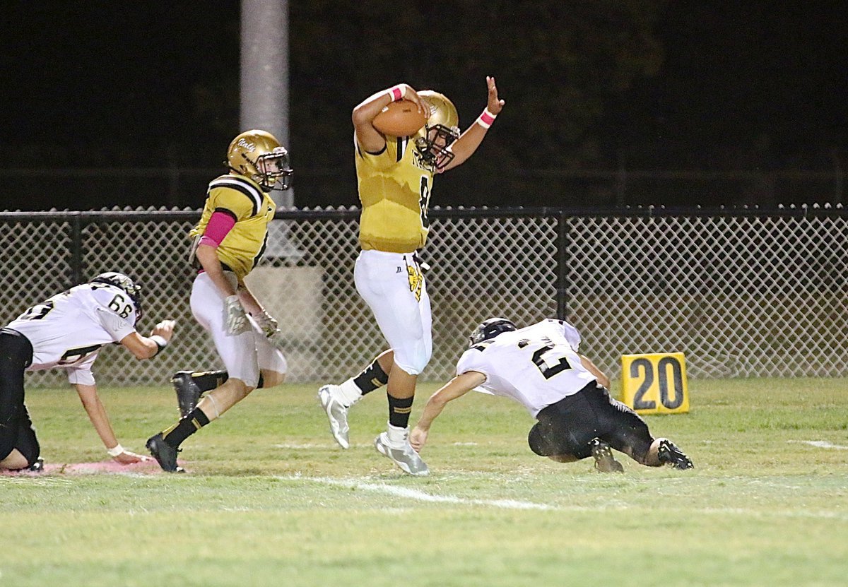 Image: The Italy Gladiators gets its second 200 yard rushing performance of the 2024 season with quarterback Joe Celis(8) rushing 15 times for 249 yards and 3 touchdowns. Celis led the Gladiators to a 48-26 win over the Dawson Bulldogs.