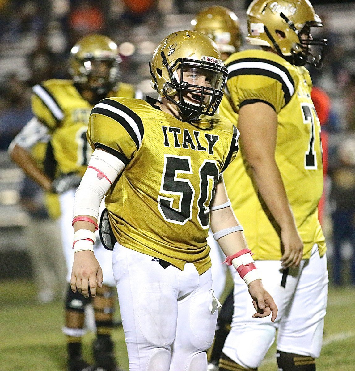 Image: Gladiator senior defensive tackle John Escamilla(50) is ready for a brawl with the Bulldogs.