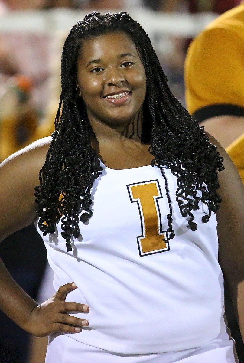 Image: Italy Junior High cheerleader La’Jada Jackson and her cheer mates add to the spirited homecoming atmosphere.