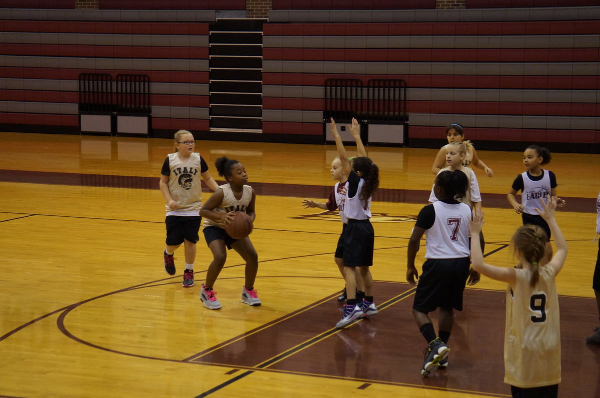 Image: Jada goes up for a shot with Gabi as her backup.