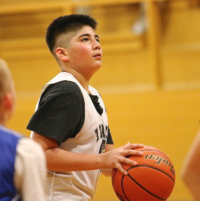 Image: Andrew Celis(9) scored 4-points while going 2-out of-2 from line.