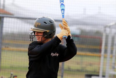 Image: Senior Lady Gladiator Bailey Eubank was only able to compete in the first game of the 2015 Tournament of Champions in Woodsboro but left her mark with a triple before heading to the San Antonio Stock Show. 
    Eubank capped off a great weekend for Italy’s ladies when she earned a $10,000 scholarship and $3,000 cash with her steer.