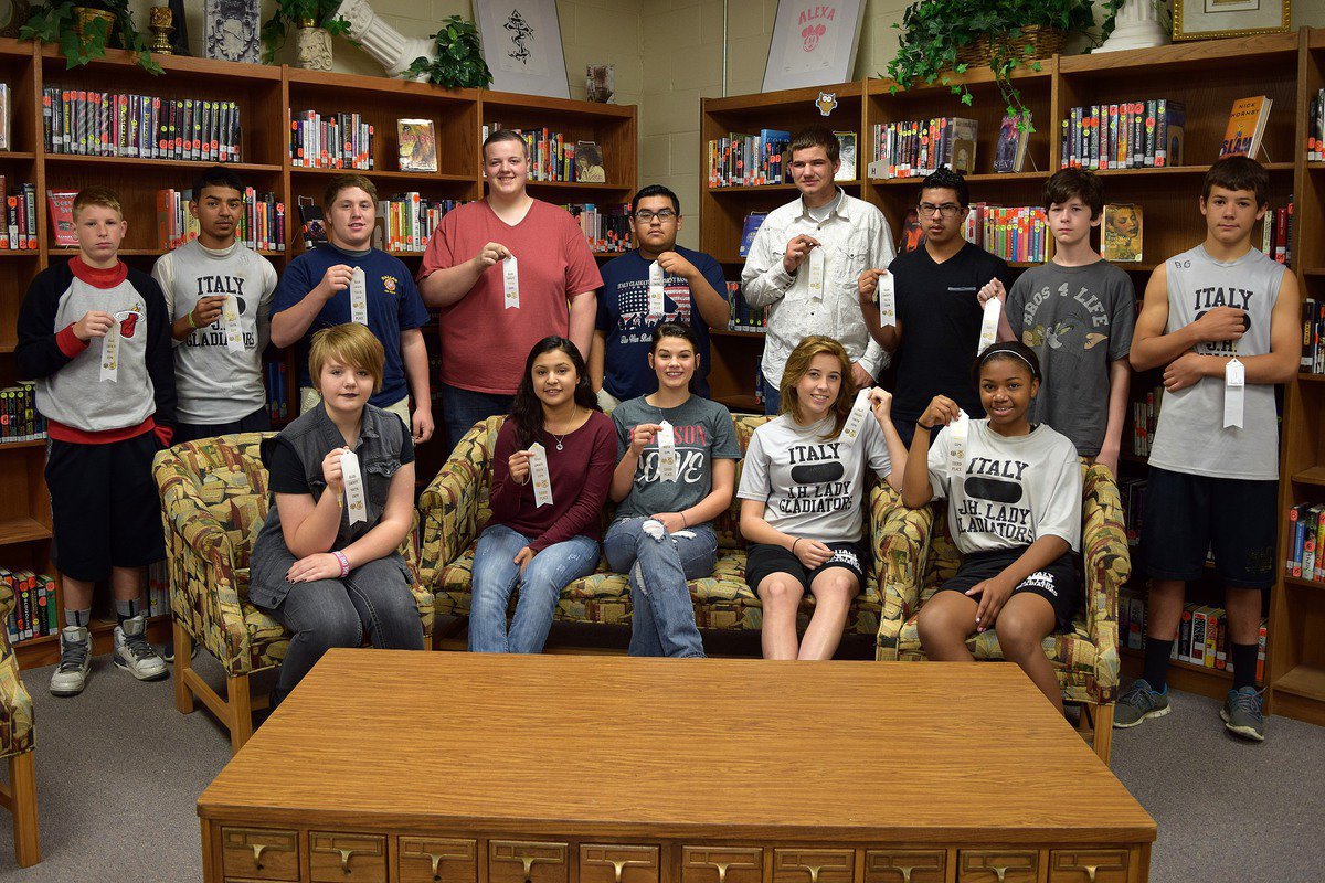 Image: Senior White Ribbon (satisfactory 70-79): Pedro Salazar, Braydon Schramm  (2 entries), JT Escamilla, Nicholas Feemster  (2 entries), Jennifer Ramirez,  Kristian Weeks, Brentlee Grant, Chardanae Talton (2 entries), Wesley Helms, Angel Abundiz (2 entries), Hannah Haight, Zoe Hall, Marcos Duarte (2 entries), Zac Mercer, Garrett Cash