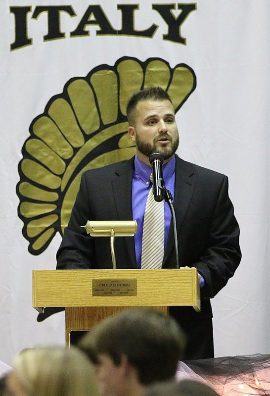 Image: Italy Gladiator Football’s Offensive Coordinator Coach Daniel Weaver introduces the Gladiator football players.