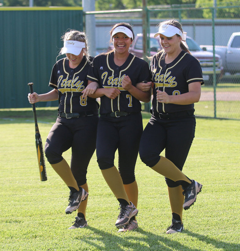 Image: Hannah Washington, April Lusk, Lillie Perry and their teammates dance their way into the playoffs with a little Cotton-eyed Joe!