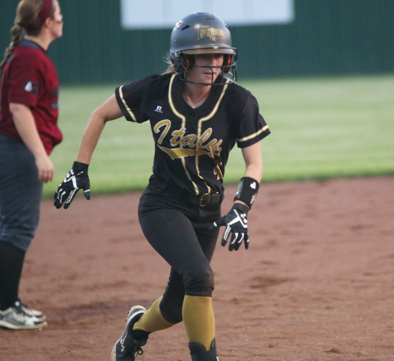 Image: Britney Chambers(4) hustles home to score another run for the Lady Gladiators against Riesel.