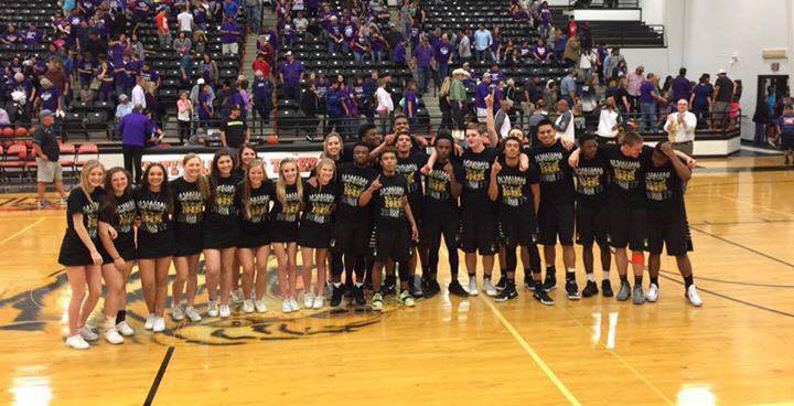 Image: The Italy Cheerleaders congratulate the Gladiators – 2017 Regional Quarterfinal Champions. They defeated Big Sandy 56-37.